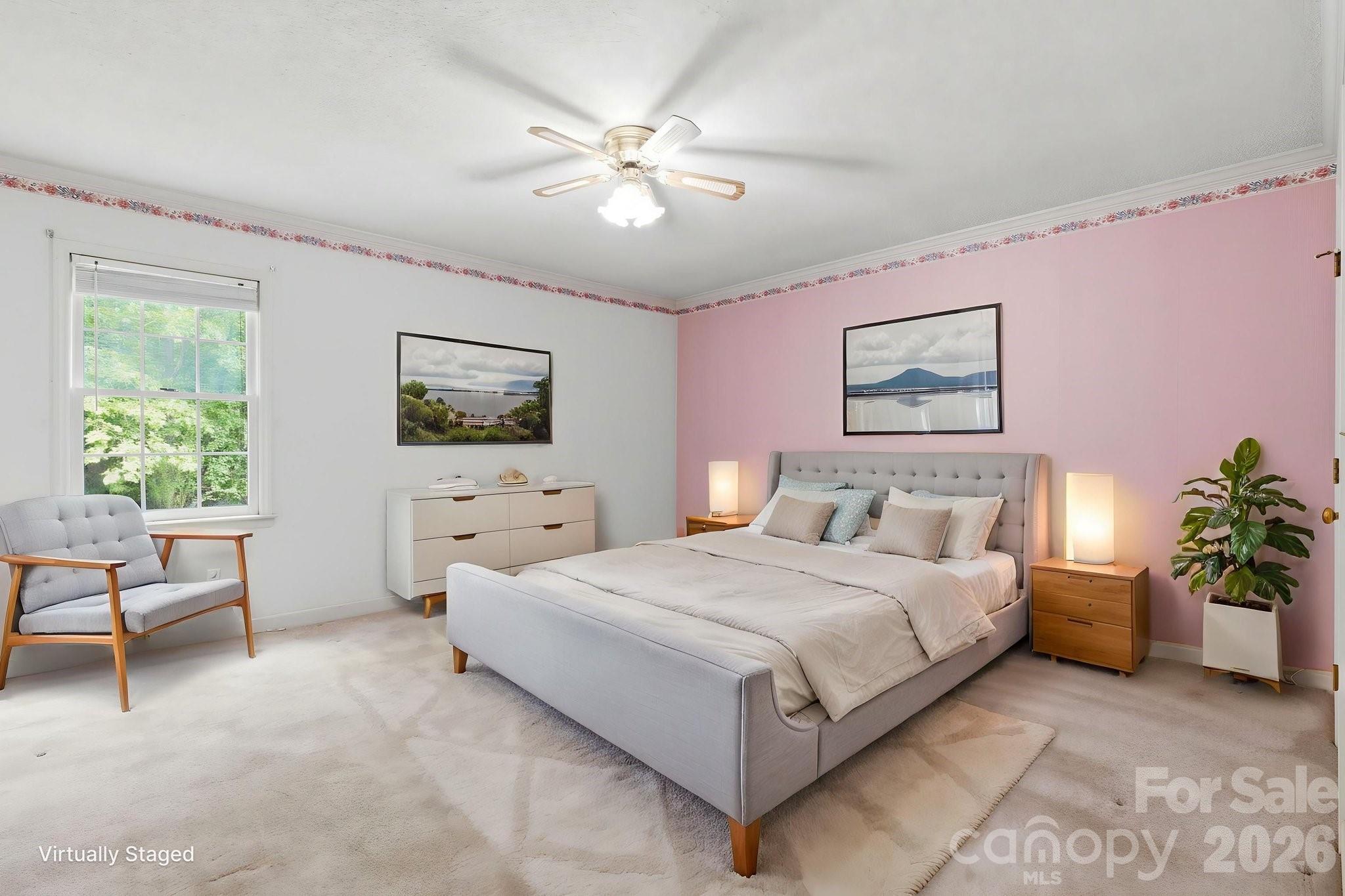 4804 Elmhurst Drive NE — Hickory