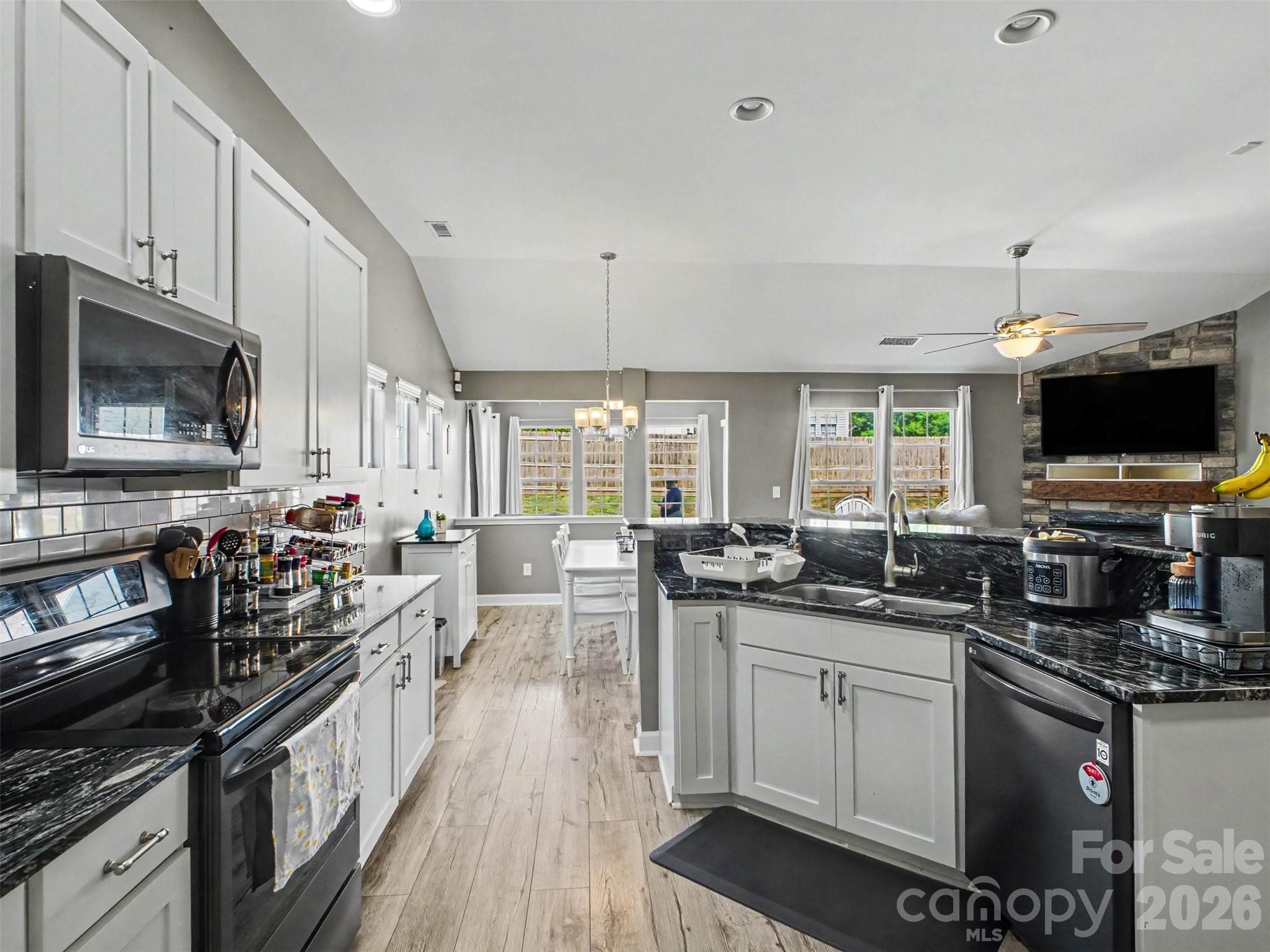 110 Humbold Place — Mooresville