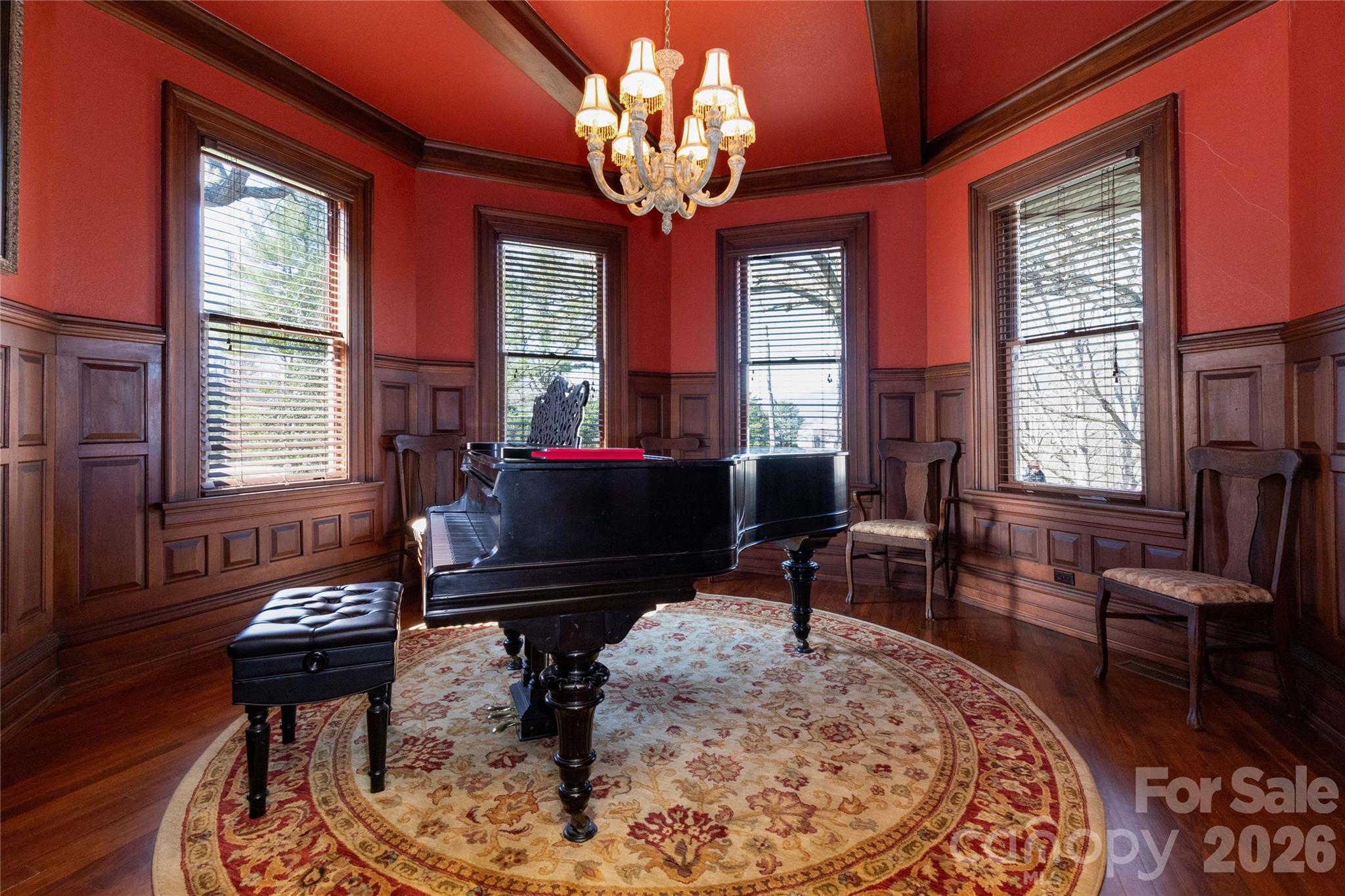129 Woolsey Heights — Waynesville