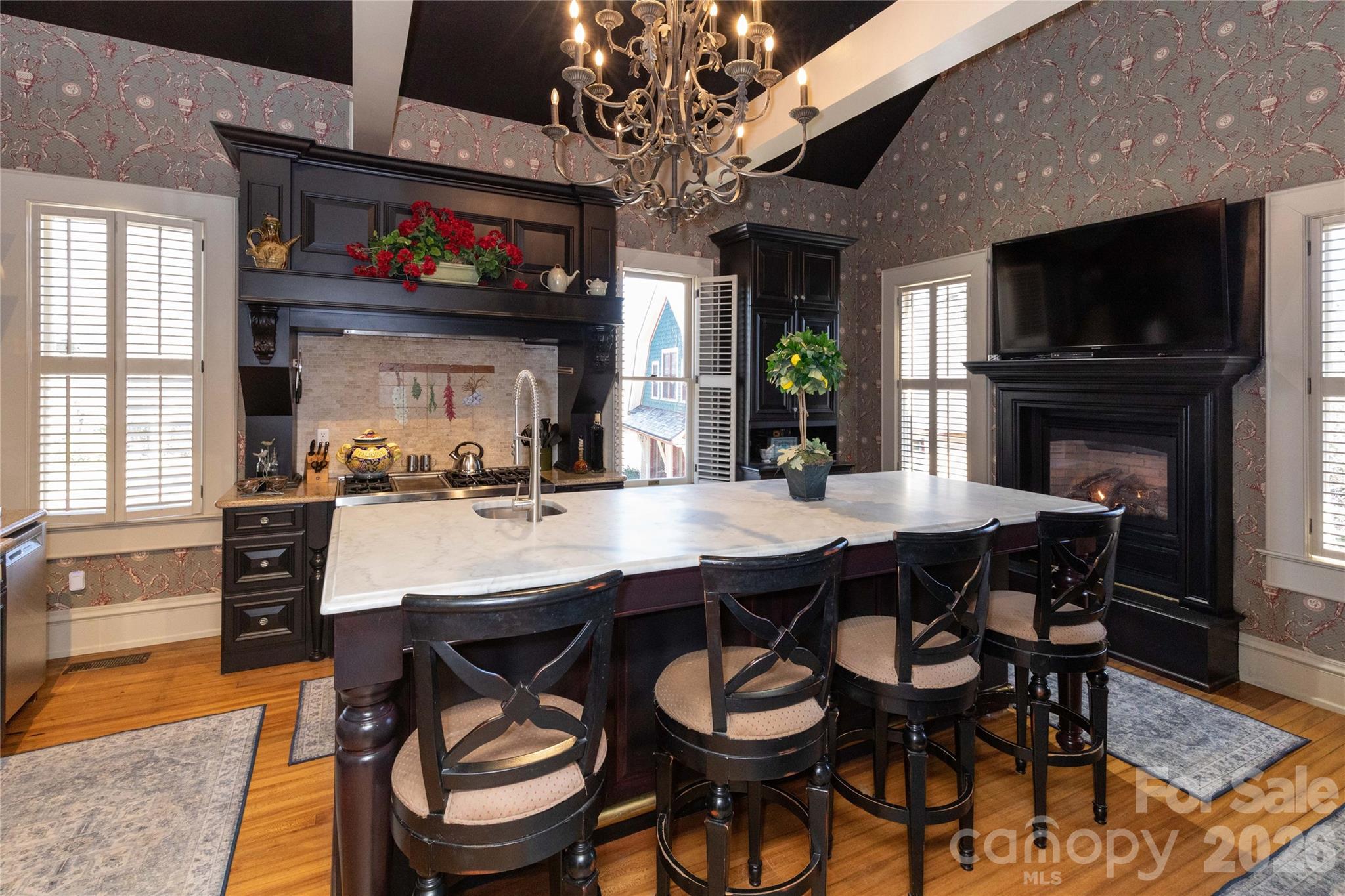 129 Woolsey Heights — Waynesville