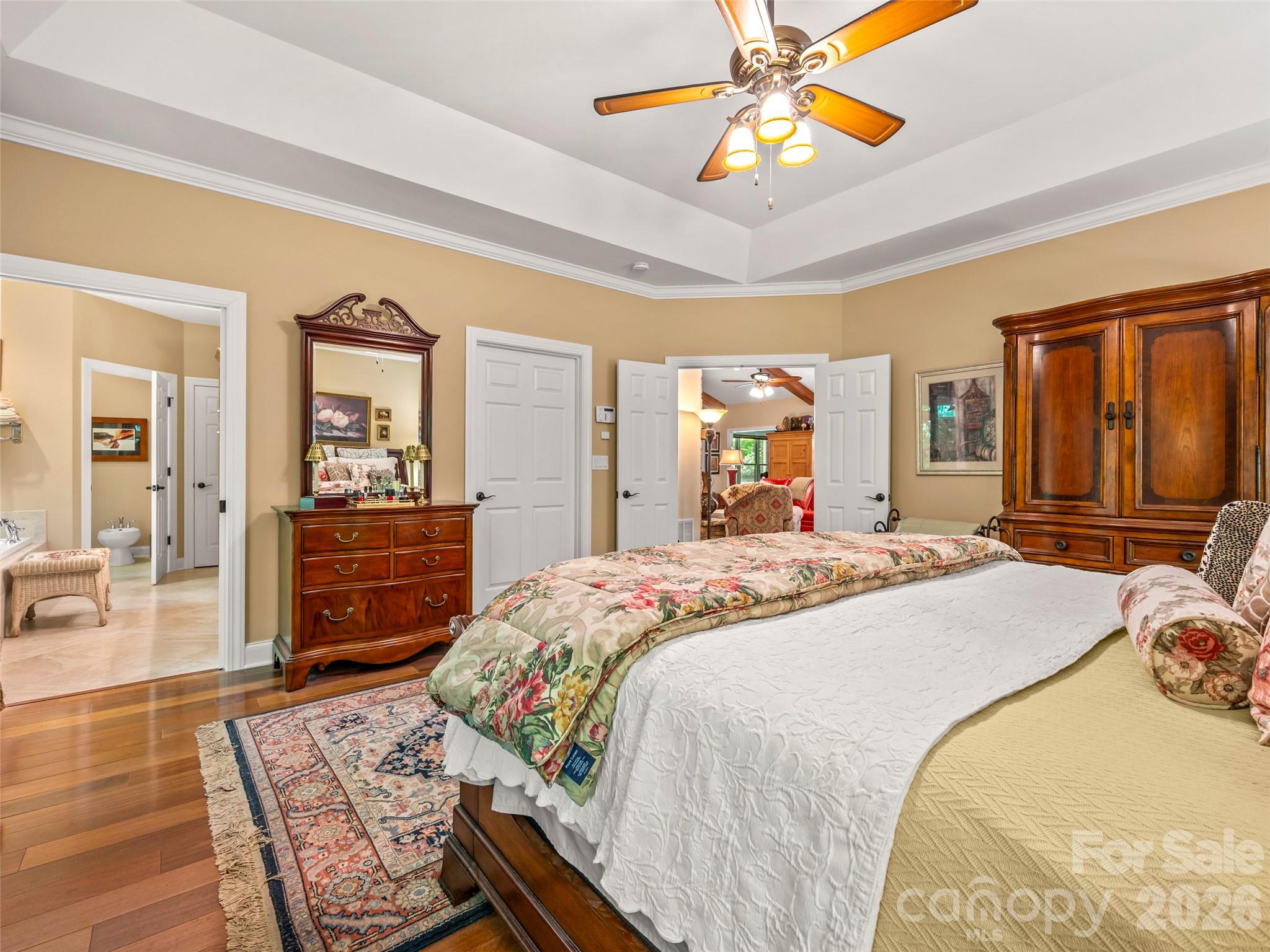 100 Falls Summit Road — Hendersonville
