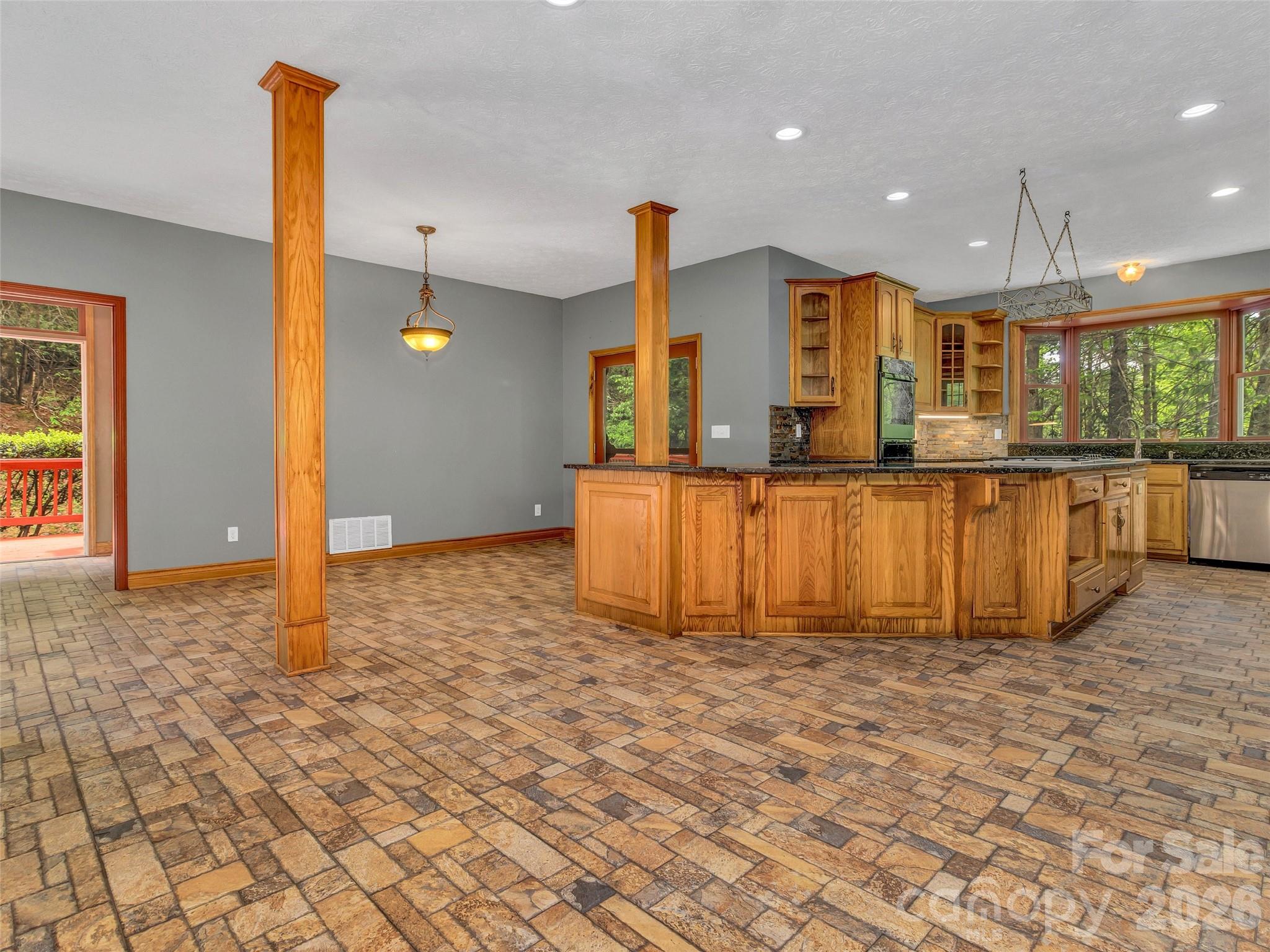 287 Shady Creek Lane — Hendersonville