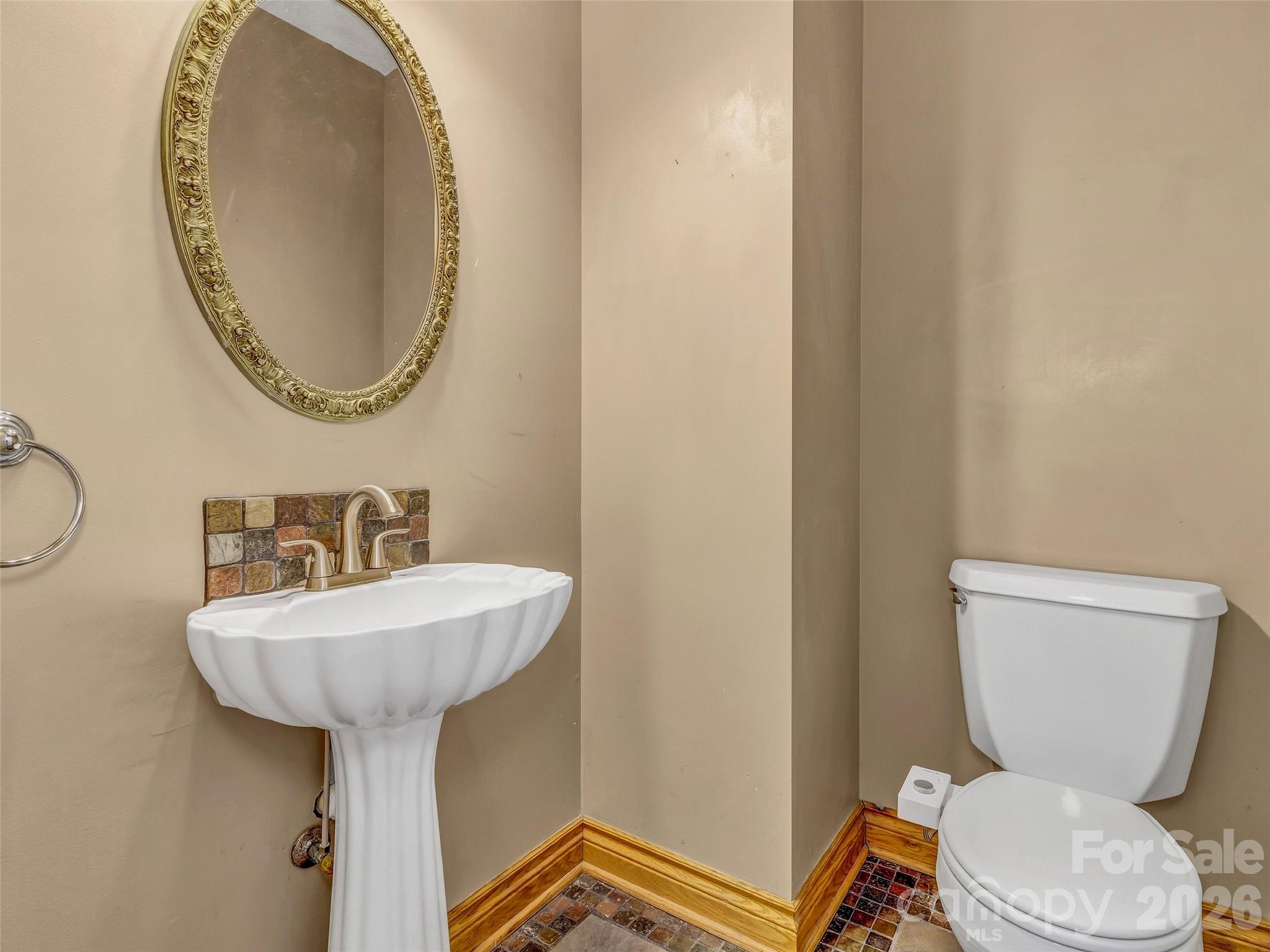 287 Shady Creek Lane — Hendersonville