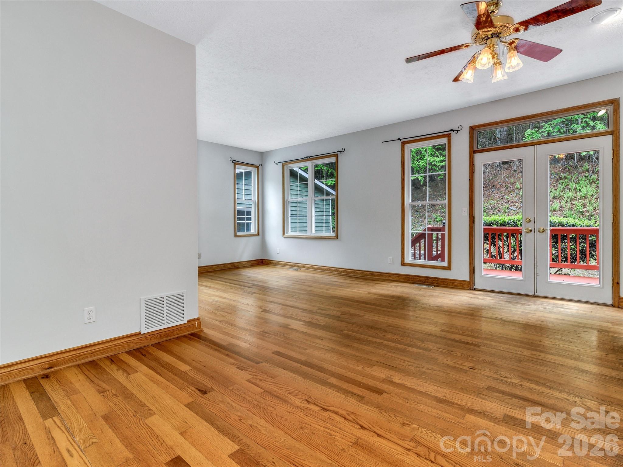 287 Shady Creek Lane — Hendersonville