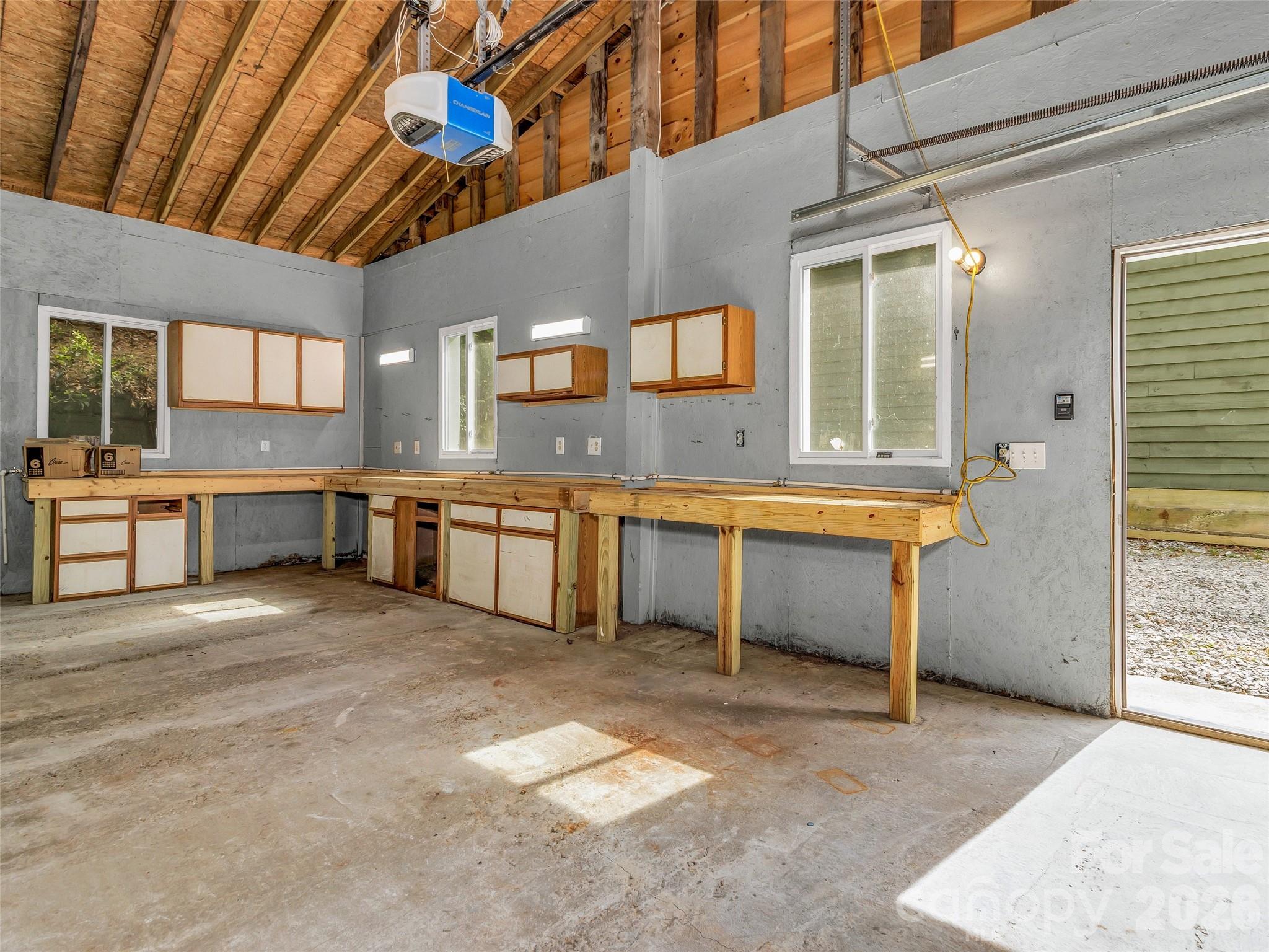 287 Shady Creek Lane — Hendersonville