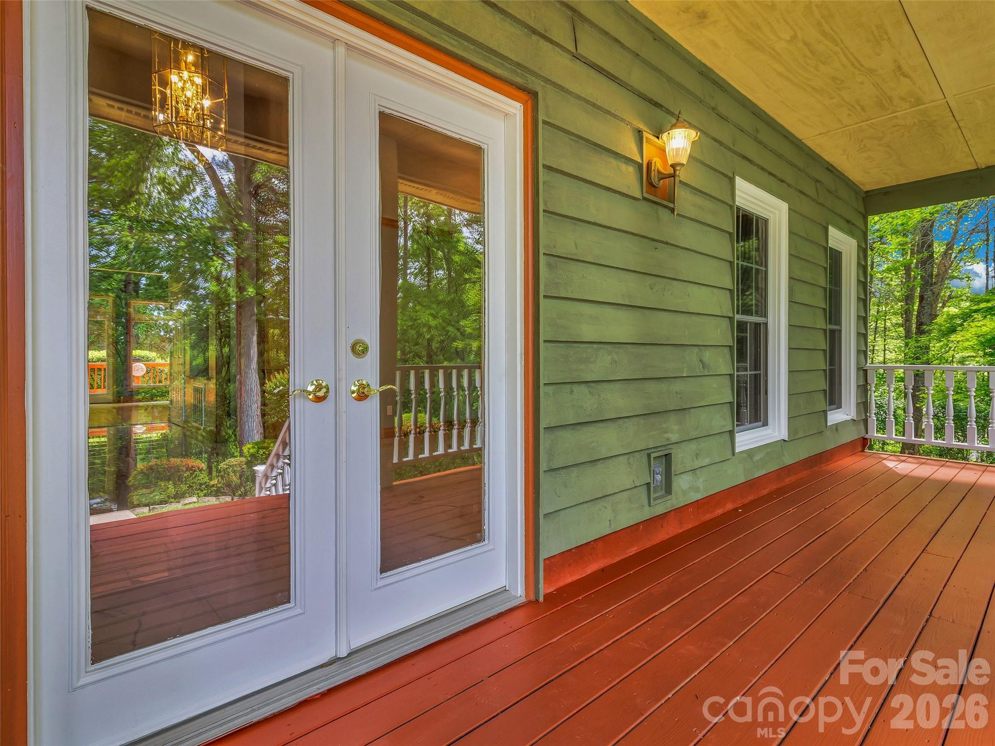 287 Shady Creek Lane — Hendersonville