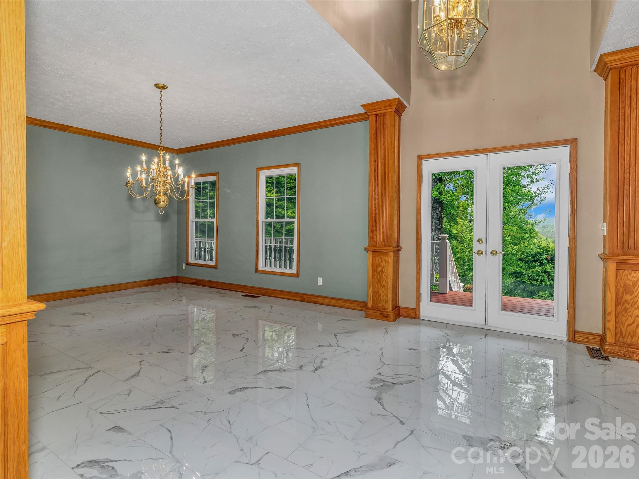 287 Shady Creek Lane — Hendersonville