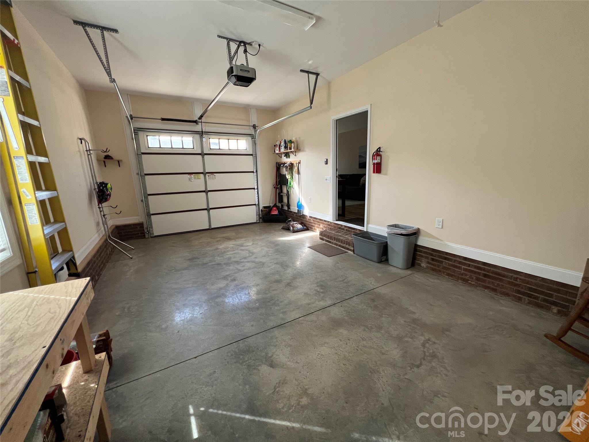 162 Red Oak Drive — Forest City