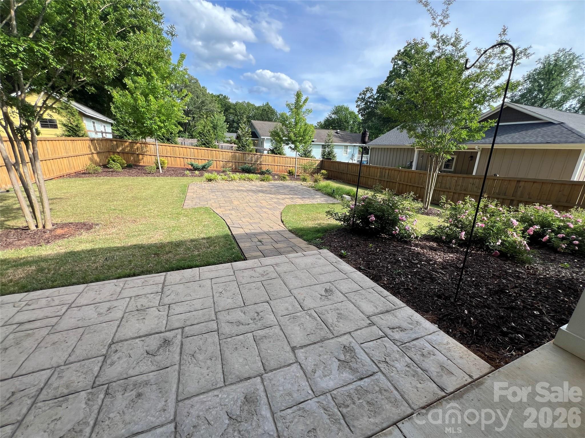 162 Red Oak Drive — Forest City
