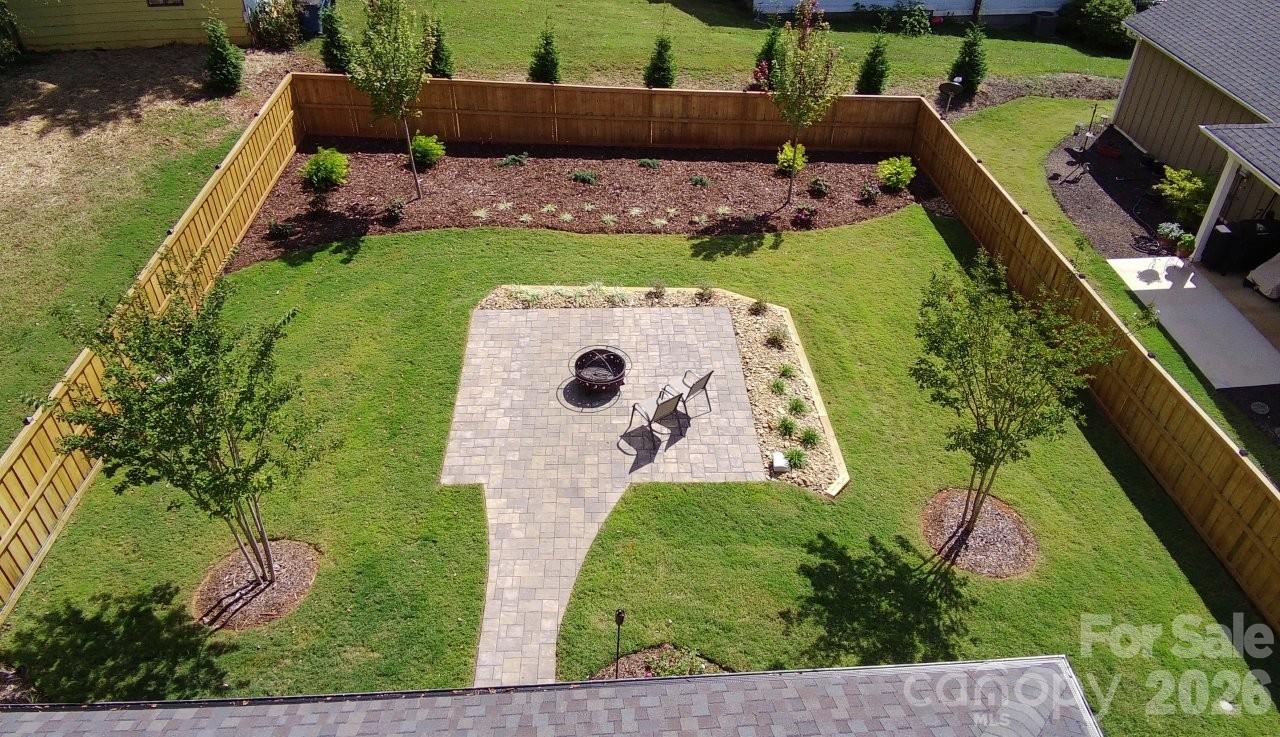 162 Red Oak Drive — Forest City