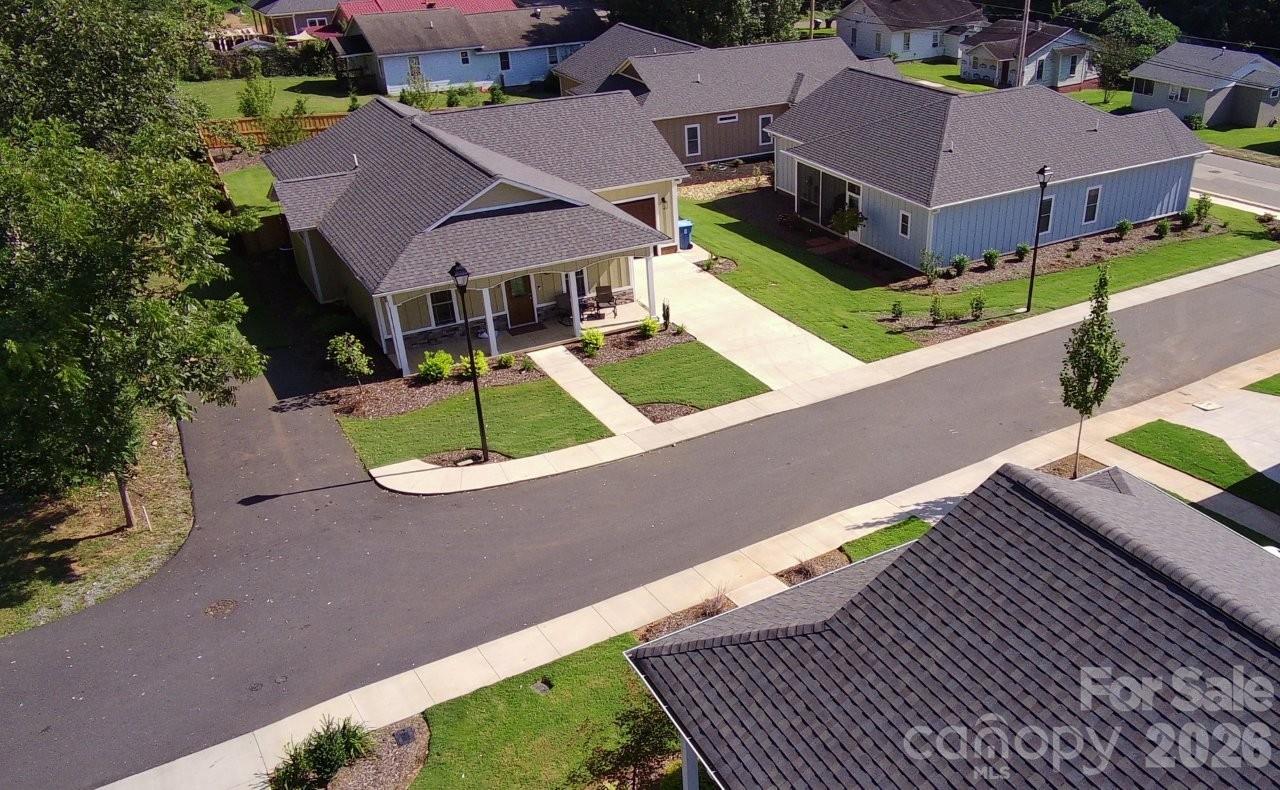 162 Red Oak Drive — Forest City
