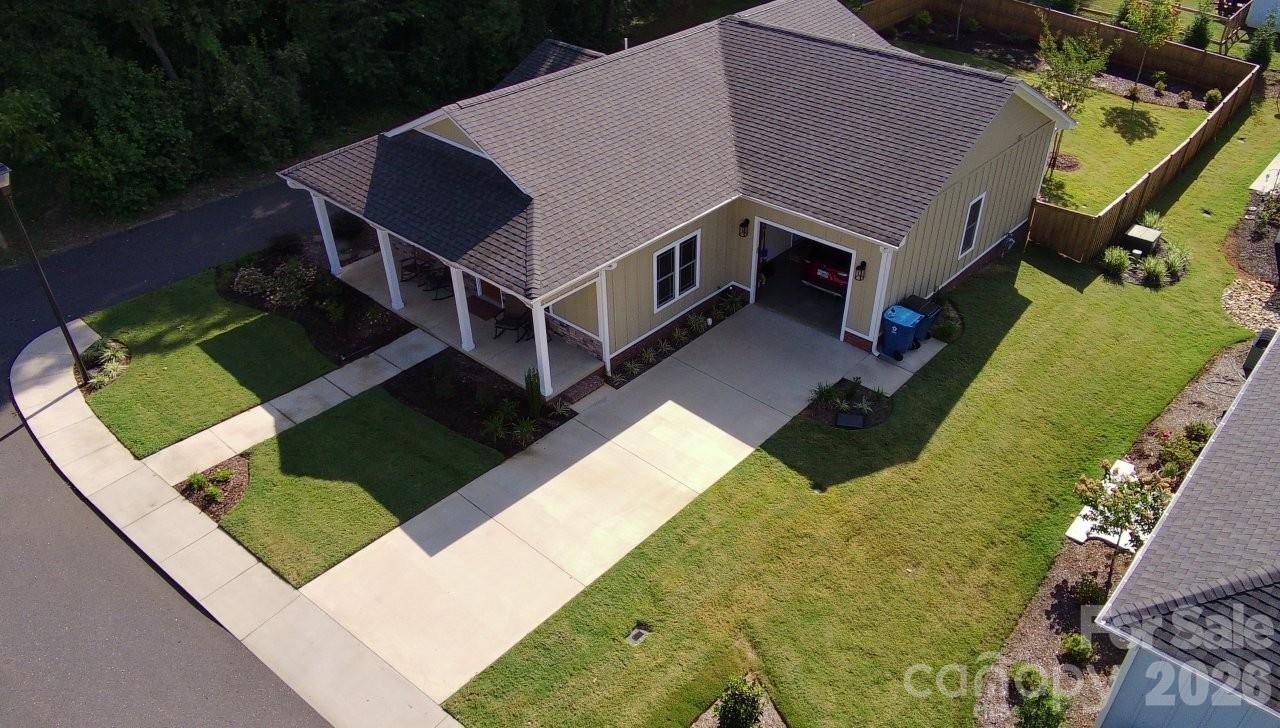 162 Red Oak Drive — Forest City