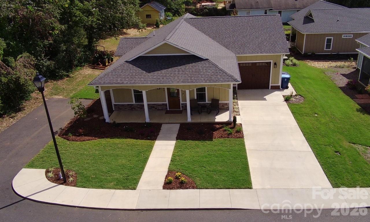 162 Red Oak Drive — Forest City