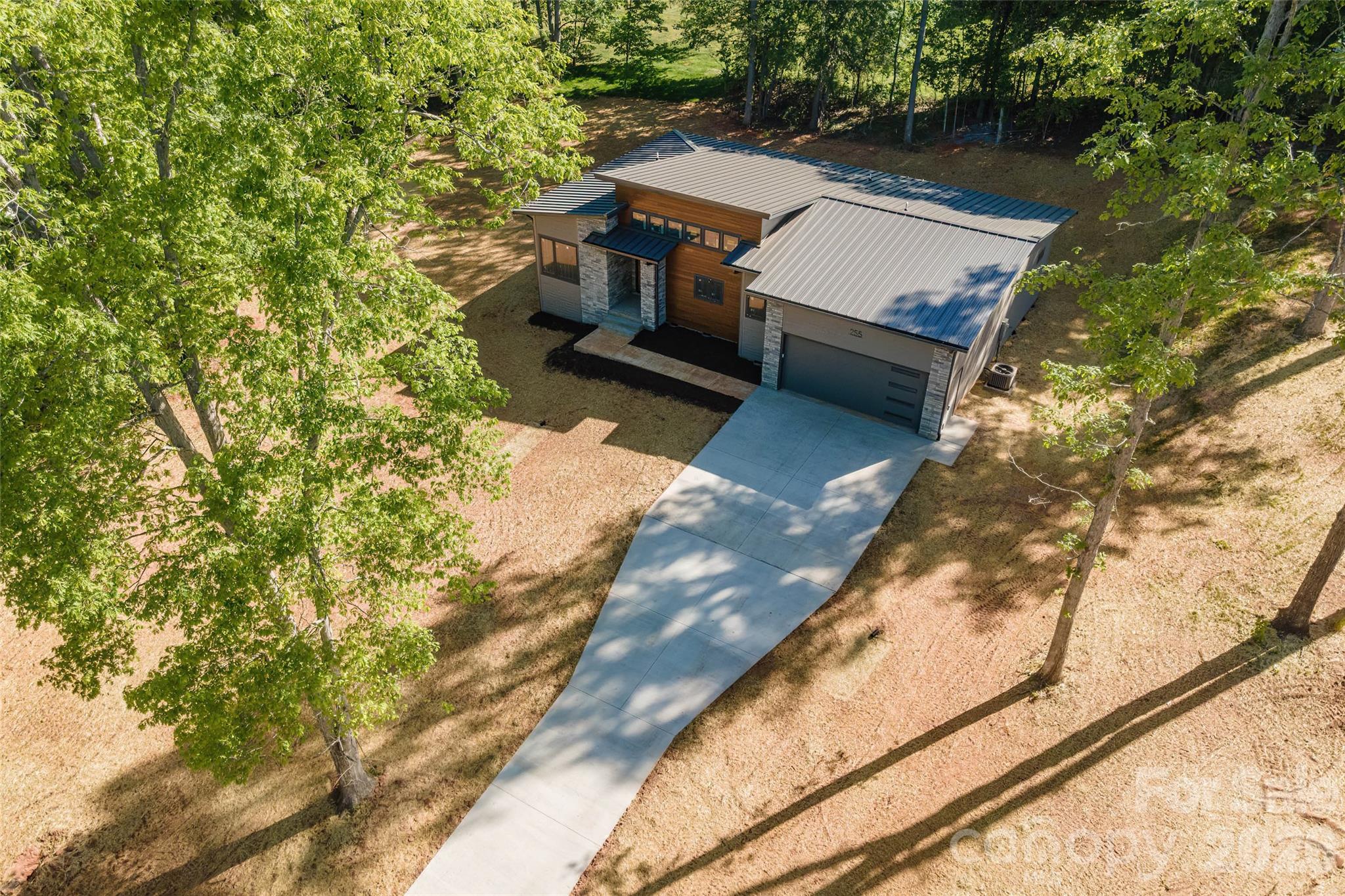 255 Hunters Trace — Rutherfordton