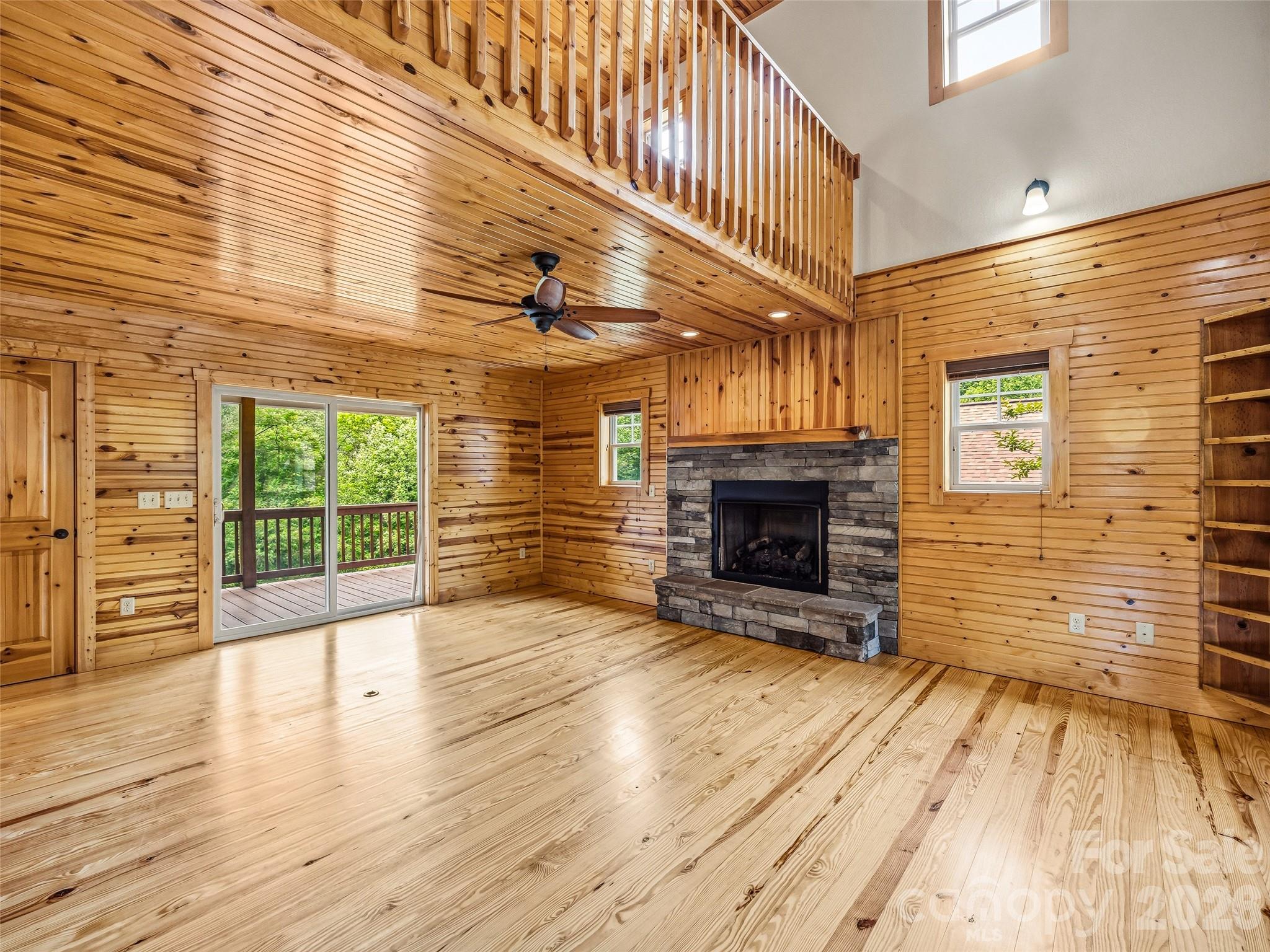 235 Hidden Knoll Drive — Hendersonville