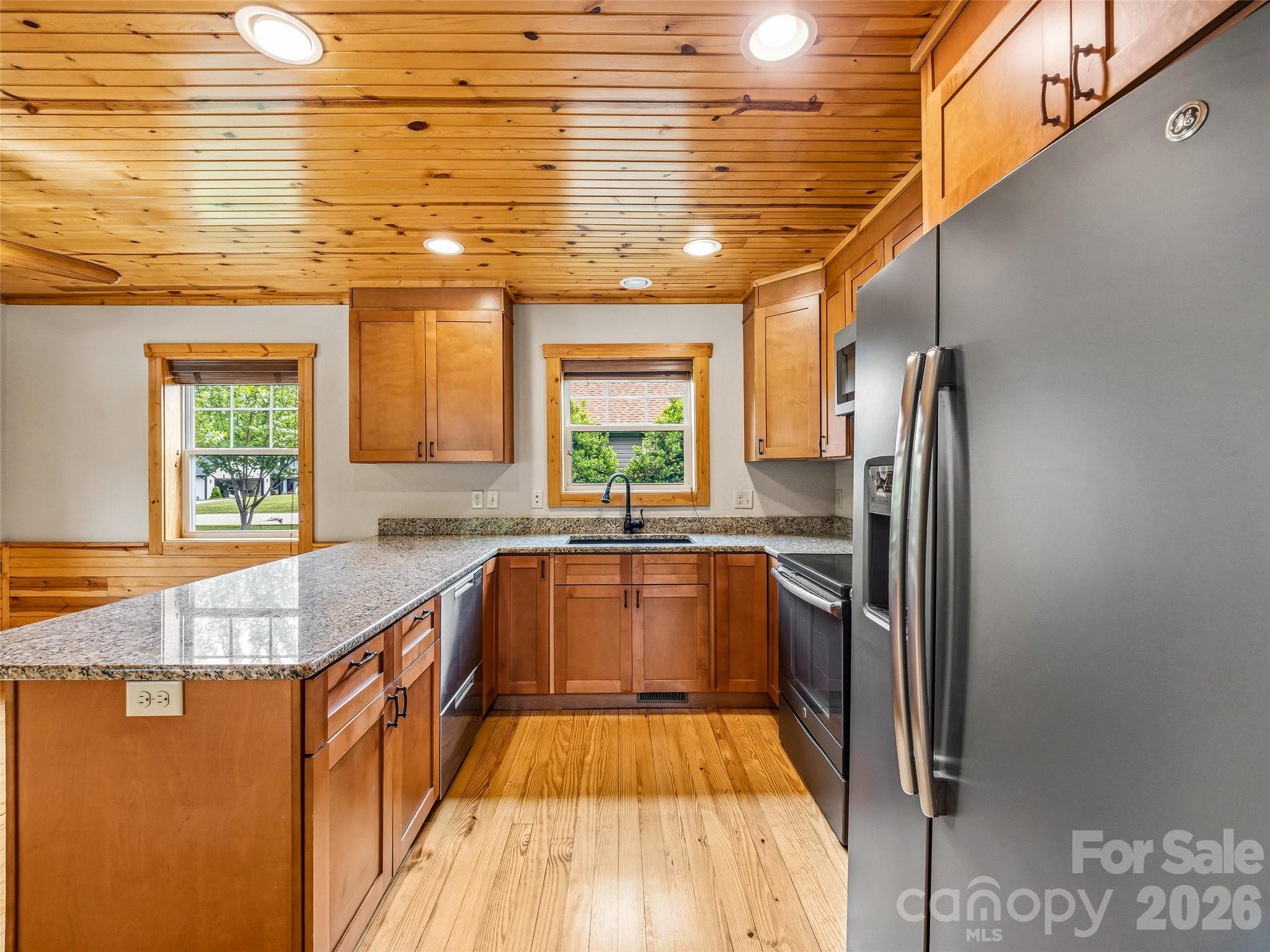 235 Hidden Knoll Drive — Hendersonville