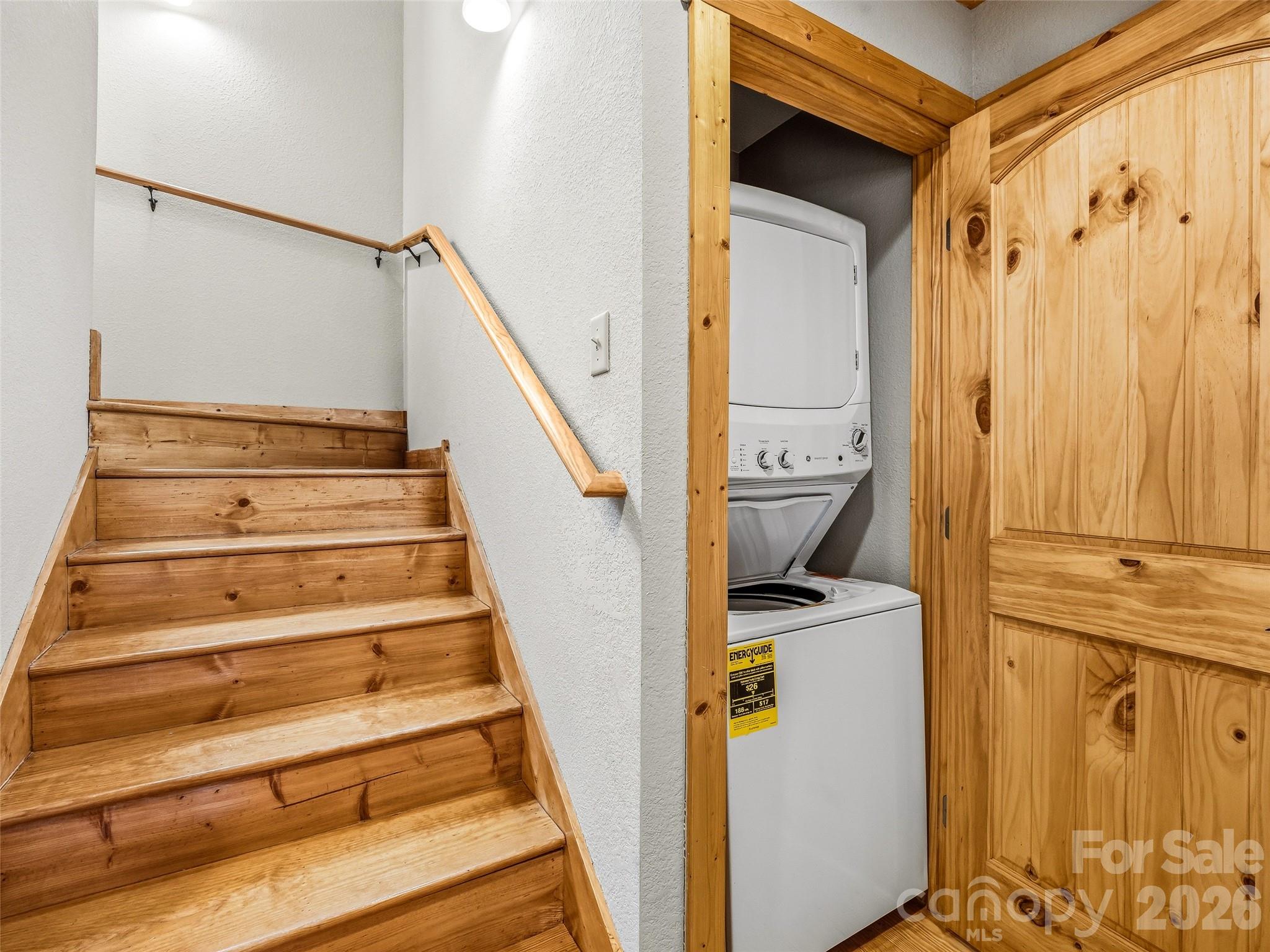 235 Hidden Knoll Drive — Hendersonville
