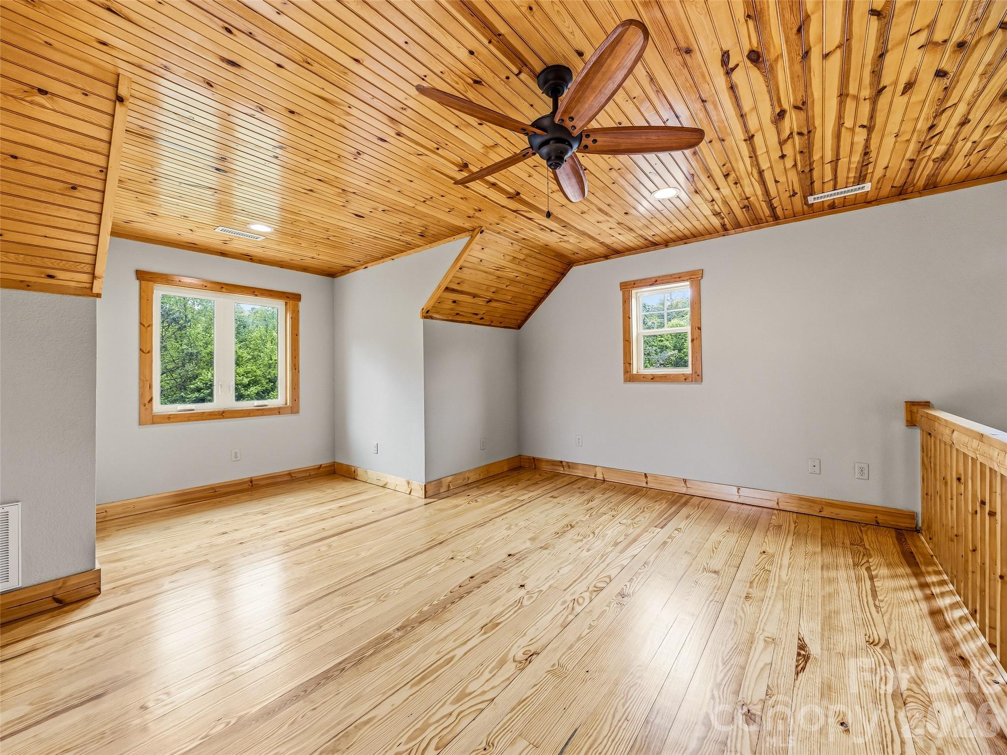 235 Hidden Knoll Drive — Hendersonville