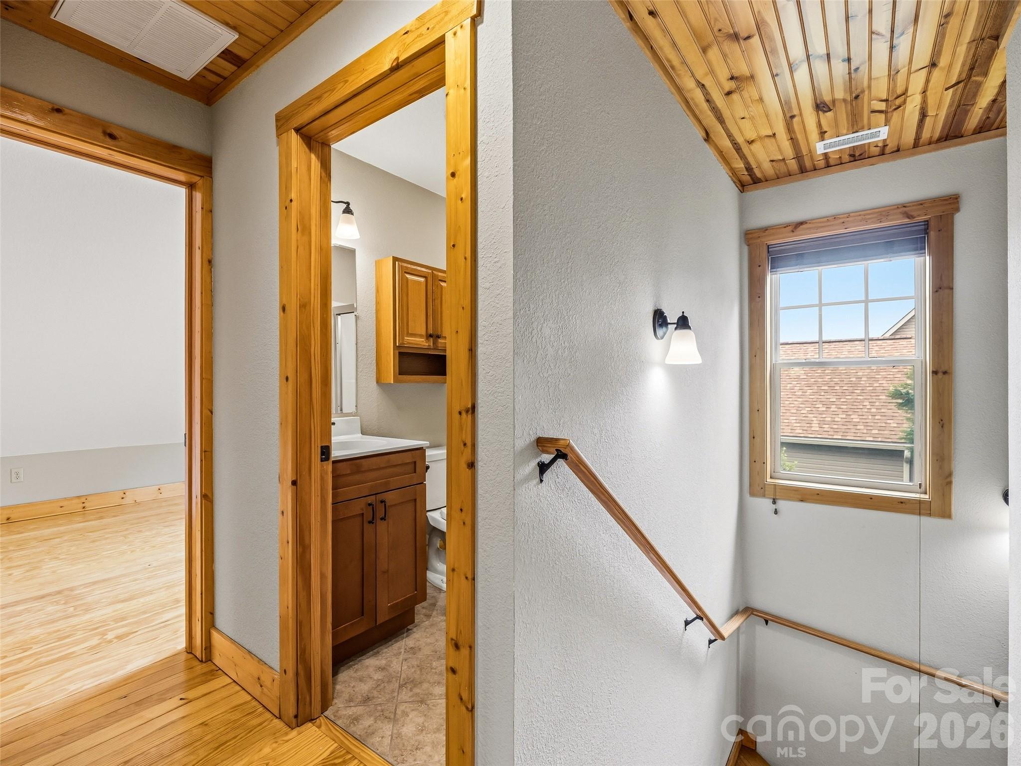 235 Hidden Knoll Drive — Hendersonville