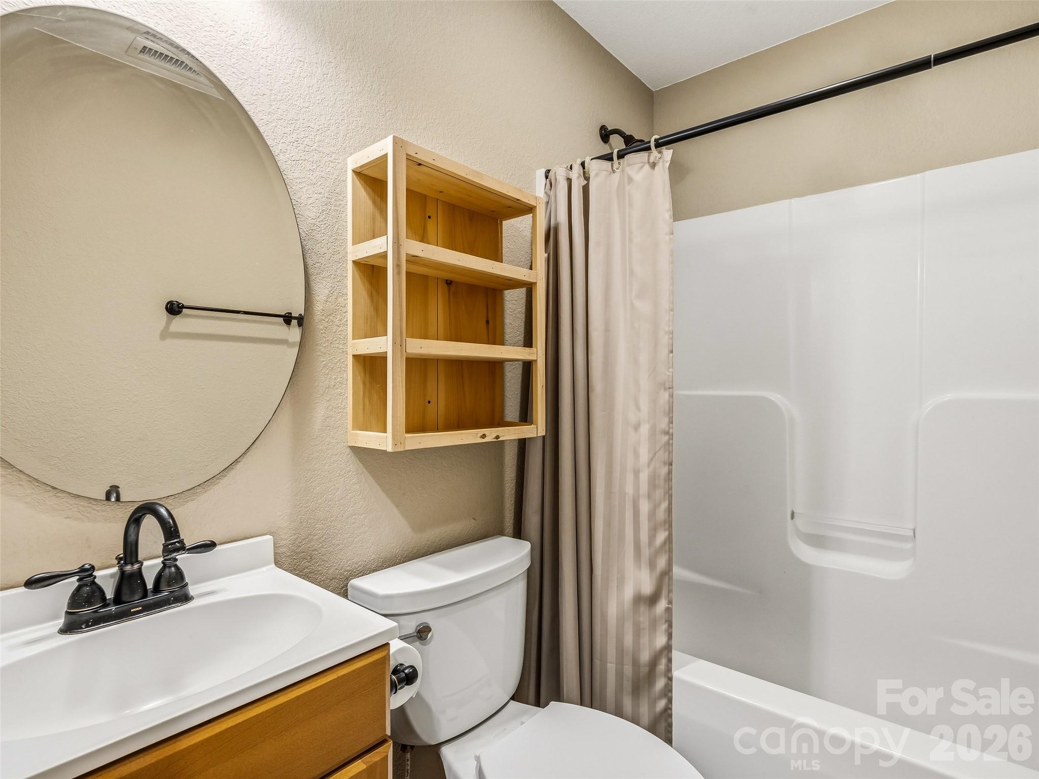 235 Hidden Knoll Drive — Hendersonville