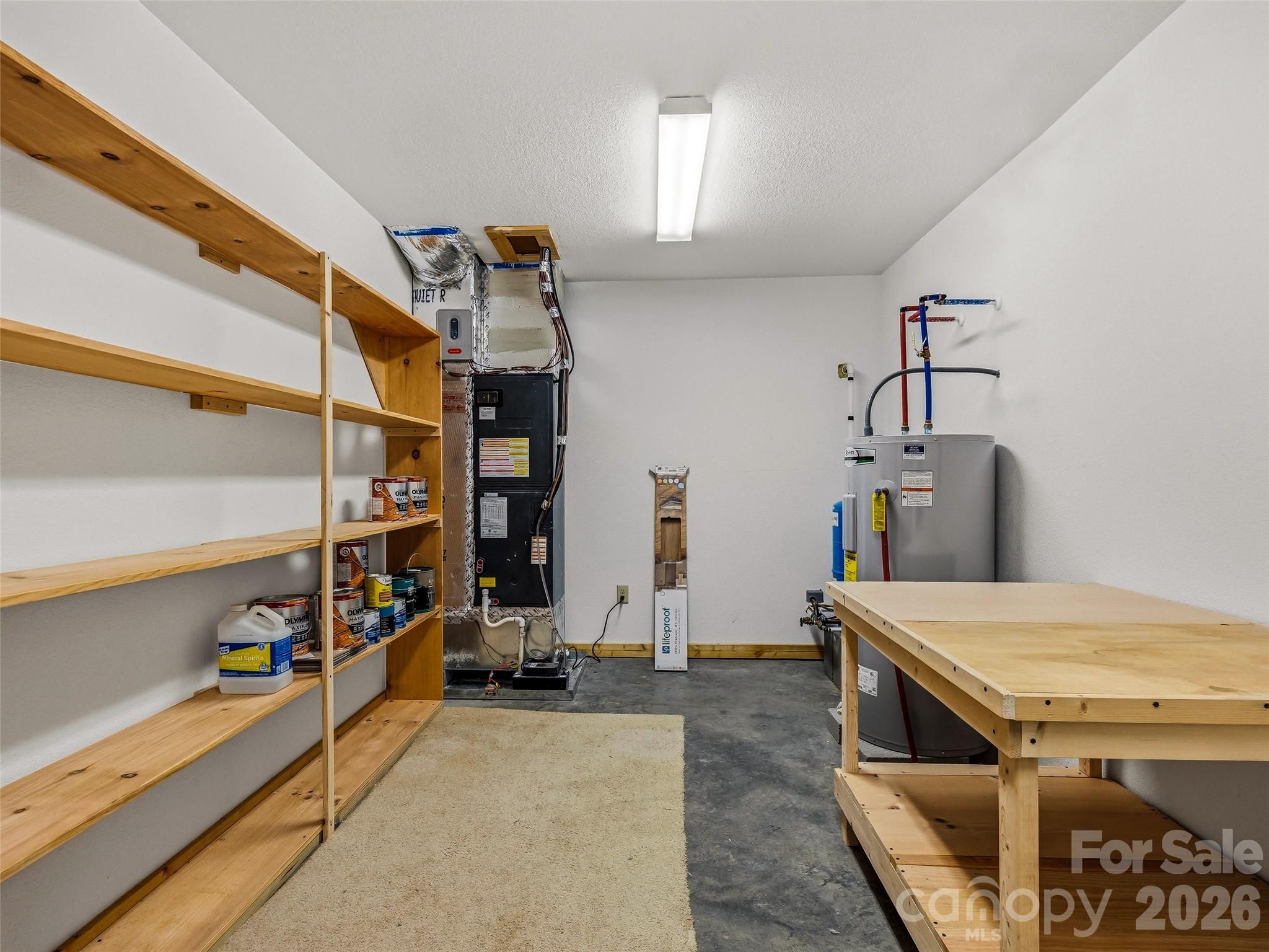 235 Hidden Knoll Drive — Hendersonville