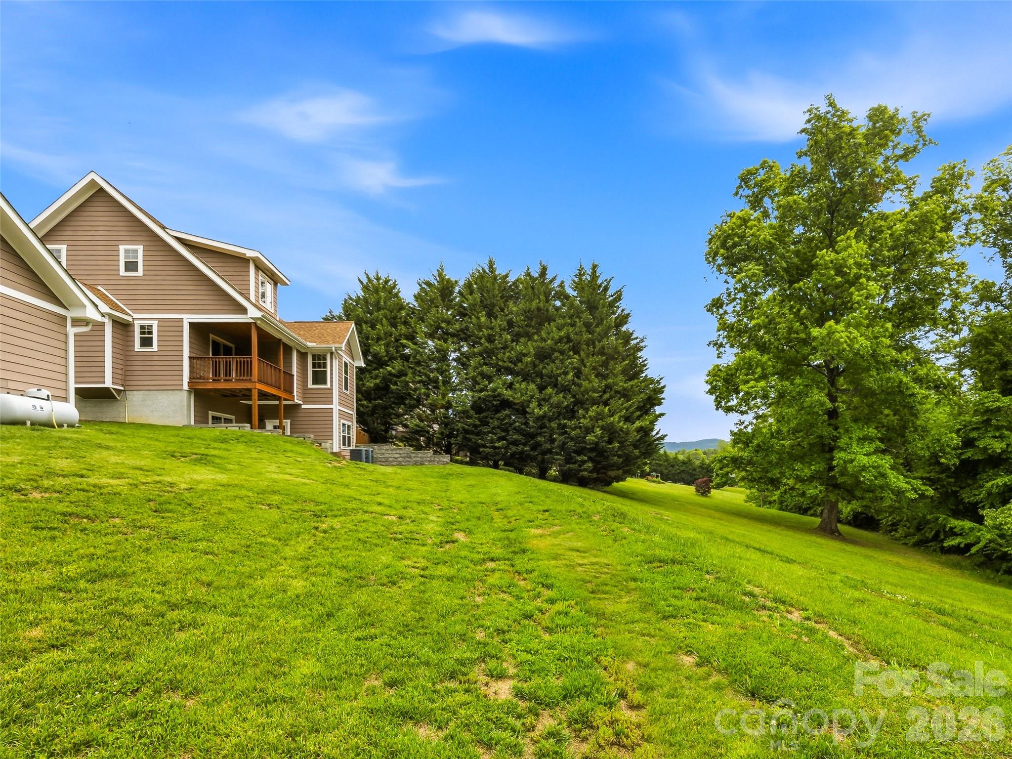 235 Hidden Knoll Drive — Hendersonville