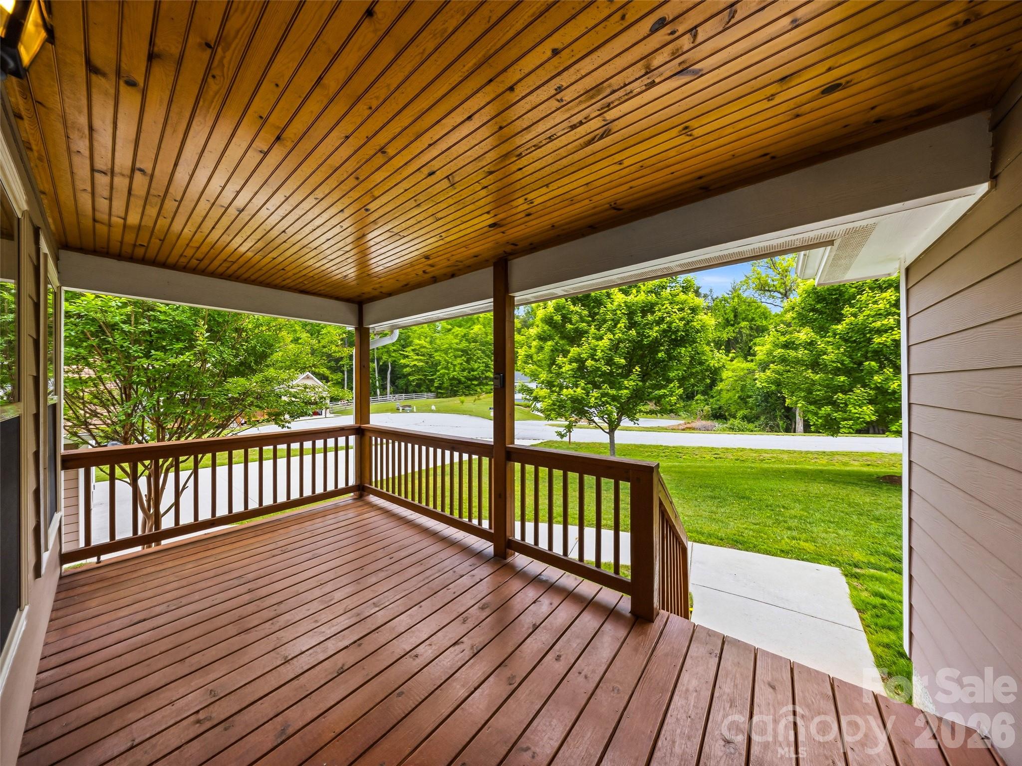 235 Hidden Knoll Drive — Hendersonville