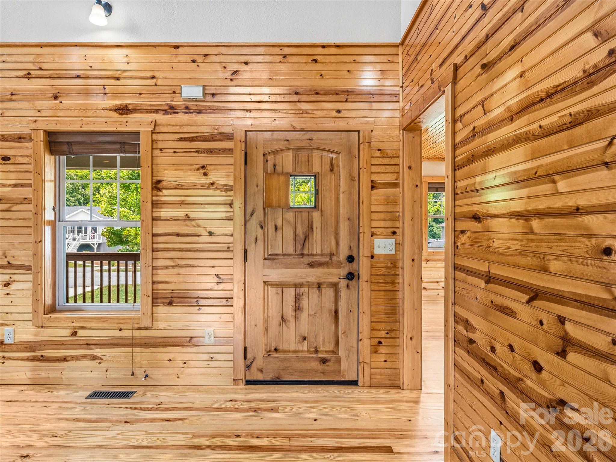 235 Hidden Knoll Drive — Hendersonville