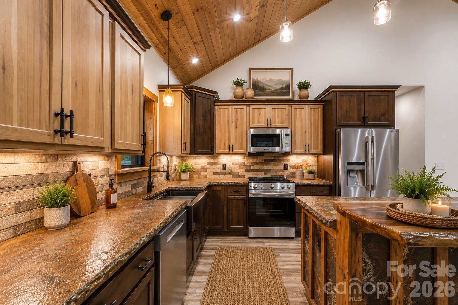 1737 Newfound Road — Leicester