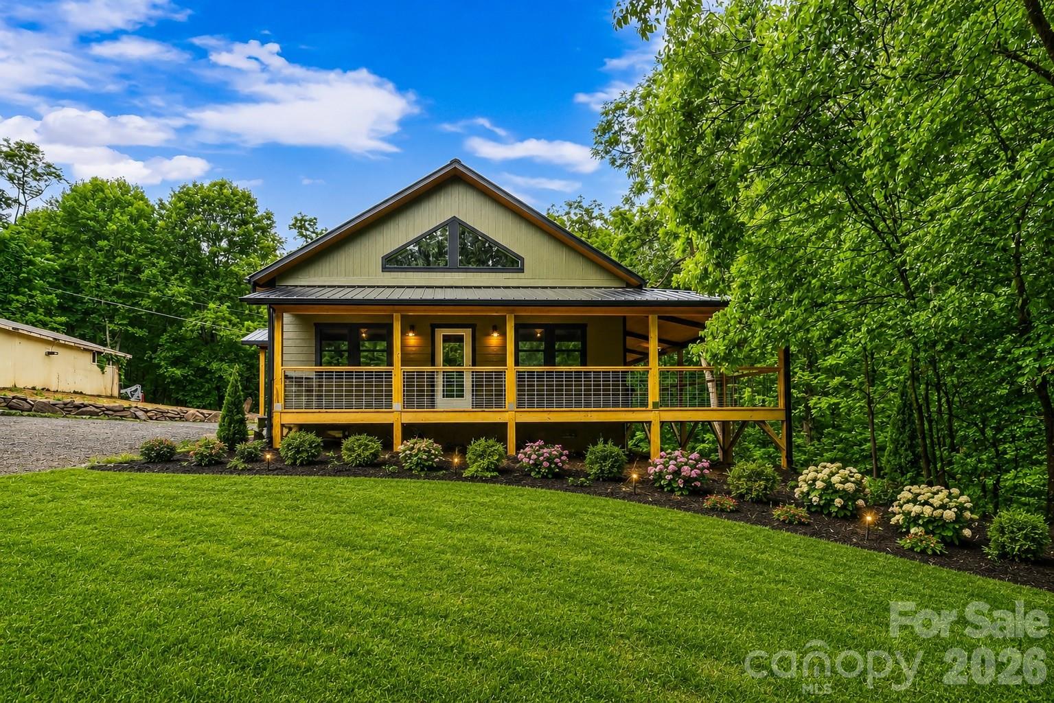 1737 Newfound Road — Leicester
