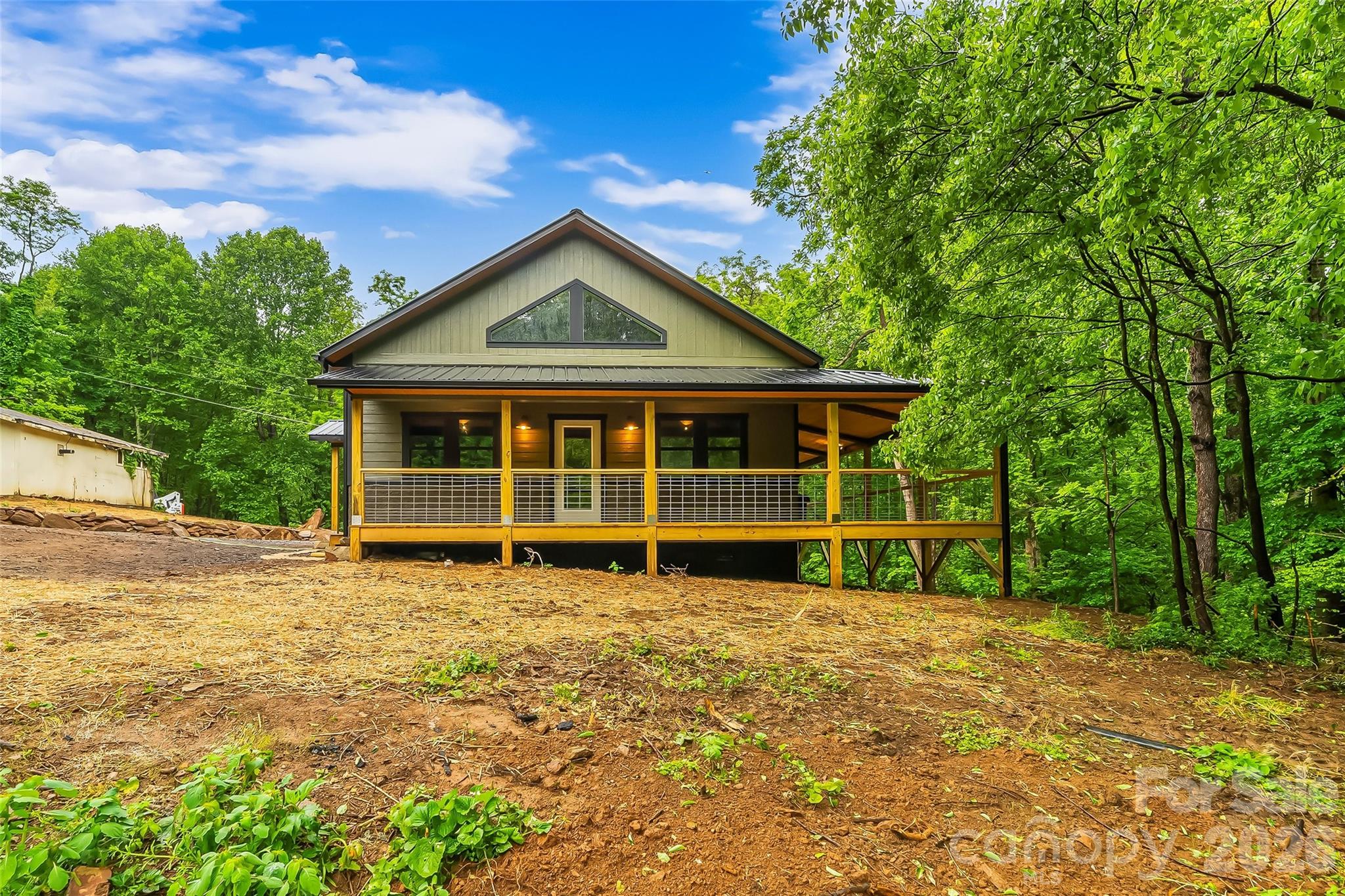 1737 Newfound Road — Leicester