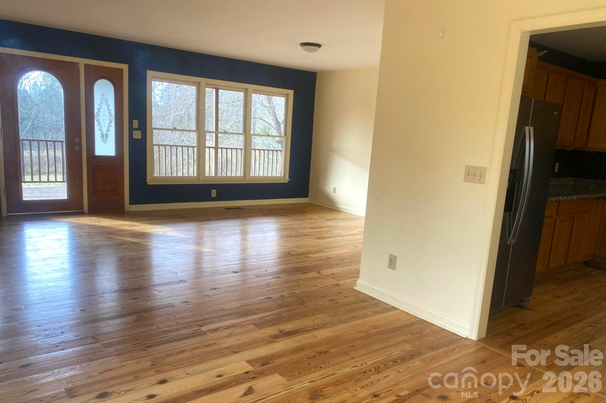 3205 Collinsville Road — Columbus