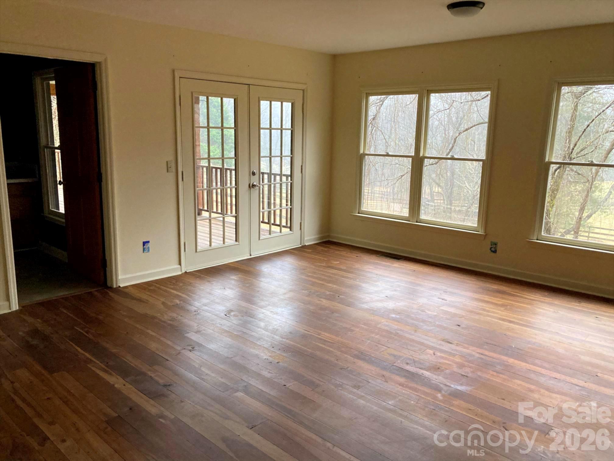3205 Collinsville Road — Columbus