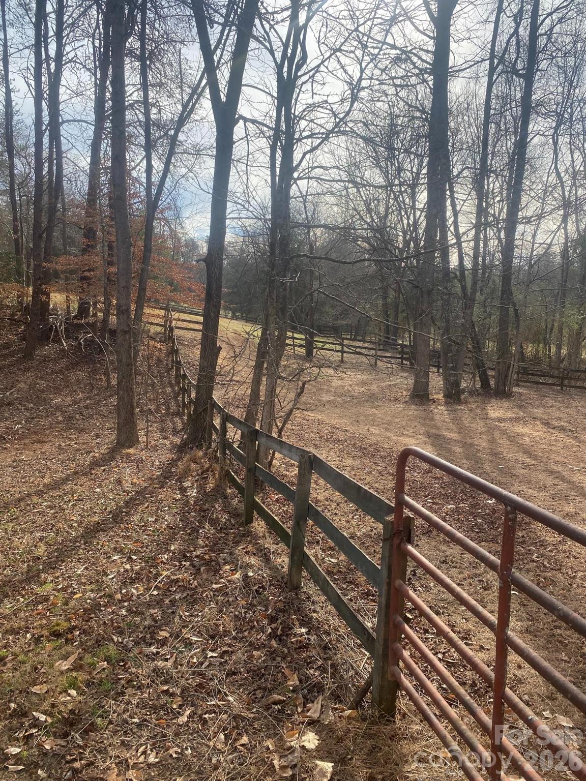 3205 Collinsville Road — Columbus