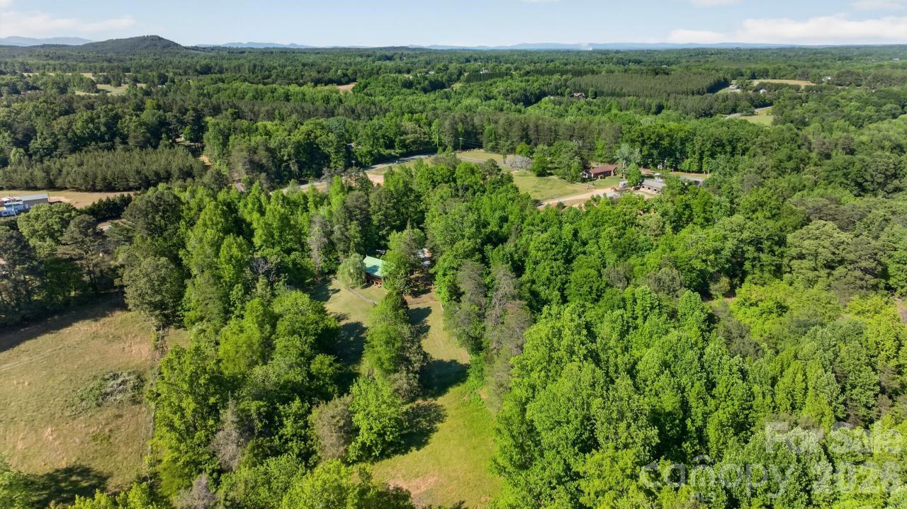 3205 Collinsville Road — Columbus