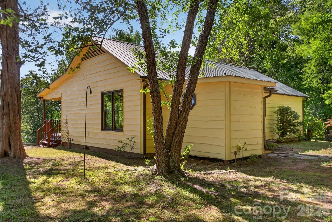 3205 Collinsville Road — Columbus