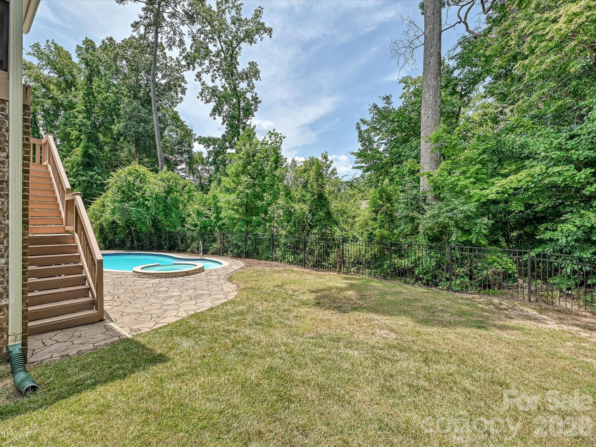 224 Kingsdown Avenue — Charlotte