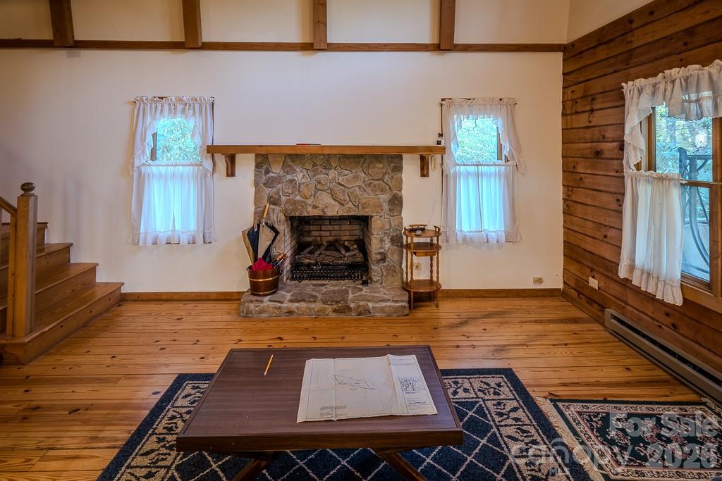 86 Hickory Lane — Newland