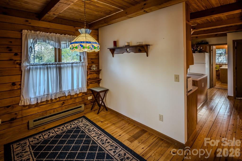 86 Hickory Lane — Newland
