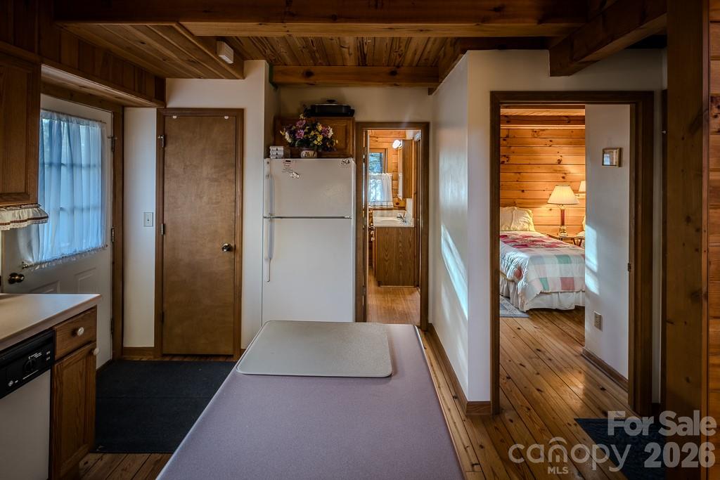 86 Hickory Lane — Newland