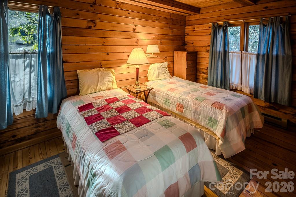 86 Hickory Lane — Newland
