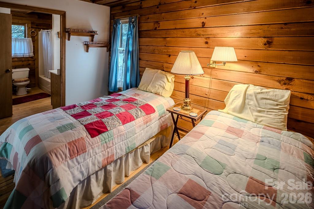 86 Hickory Lane — Newland