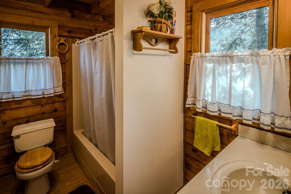 86 Hickory Lane — Newland