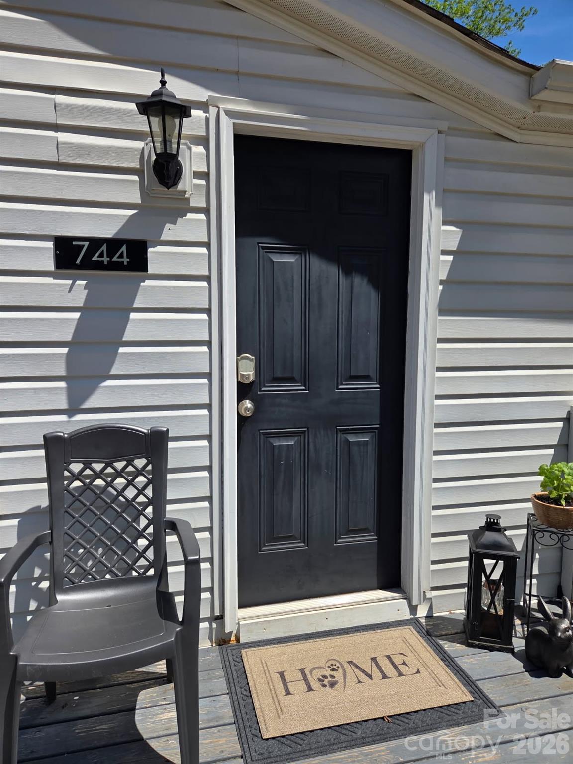 744 Deer Park Road — Nebo