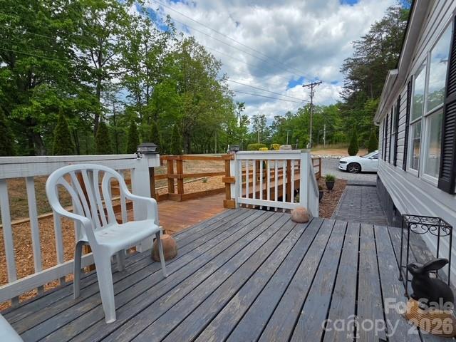 744 Deer Park Road — Nebo