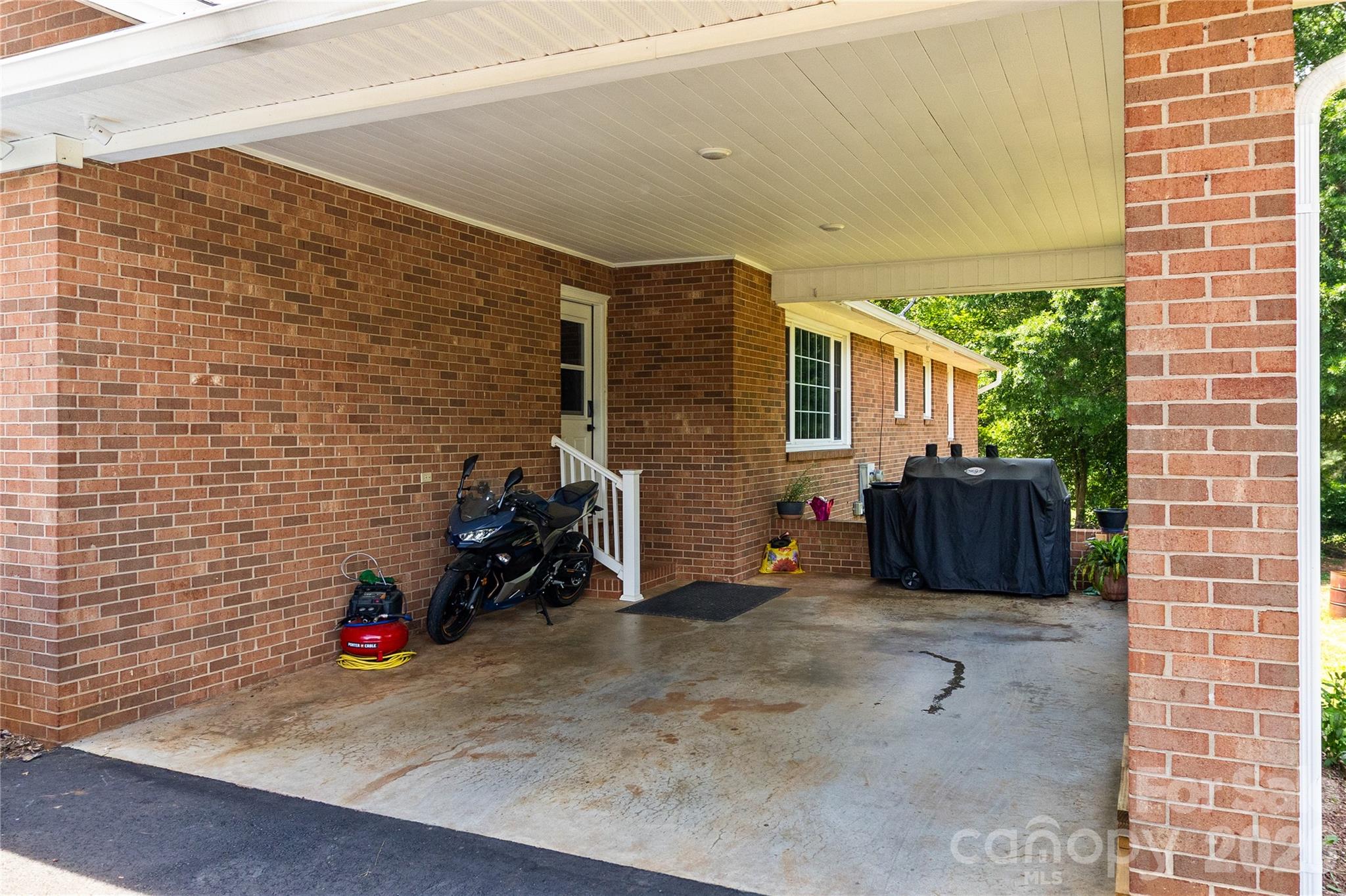 139 Woodhaven Lane — Mocksville