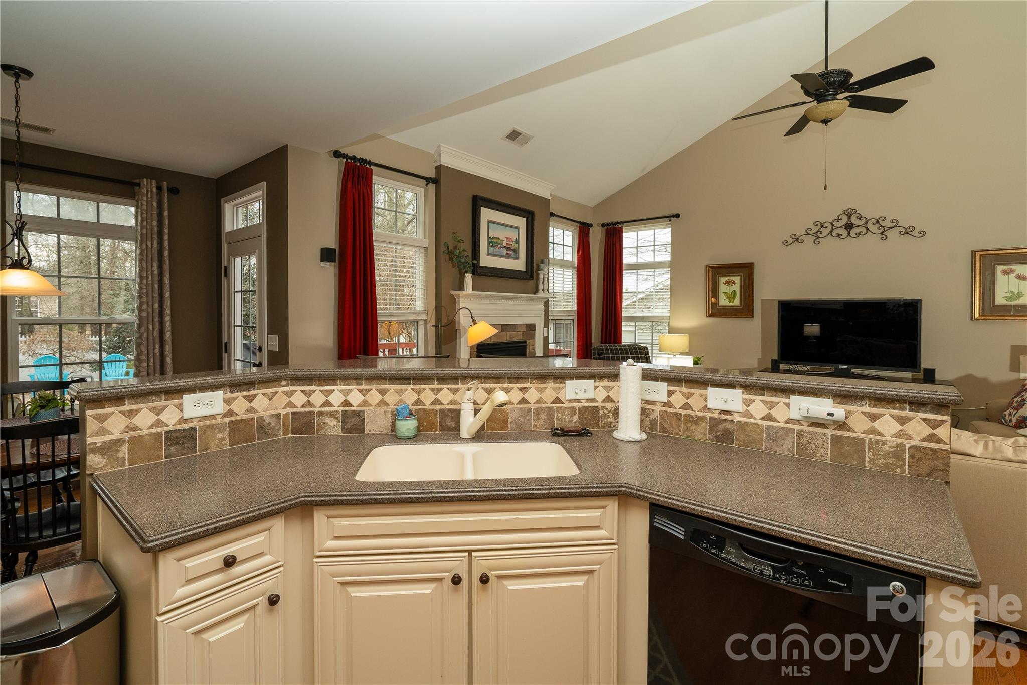 4006 Hickory View Drive — Fort Mill