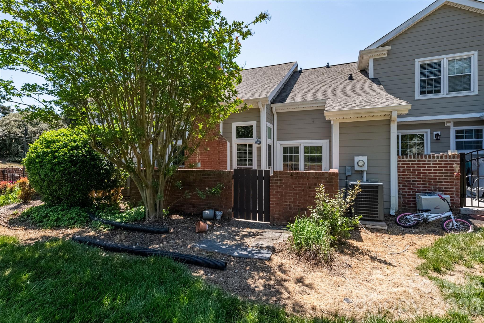 9235 N Vicksburg Park Court — Charlotte