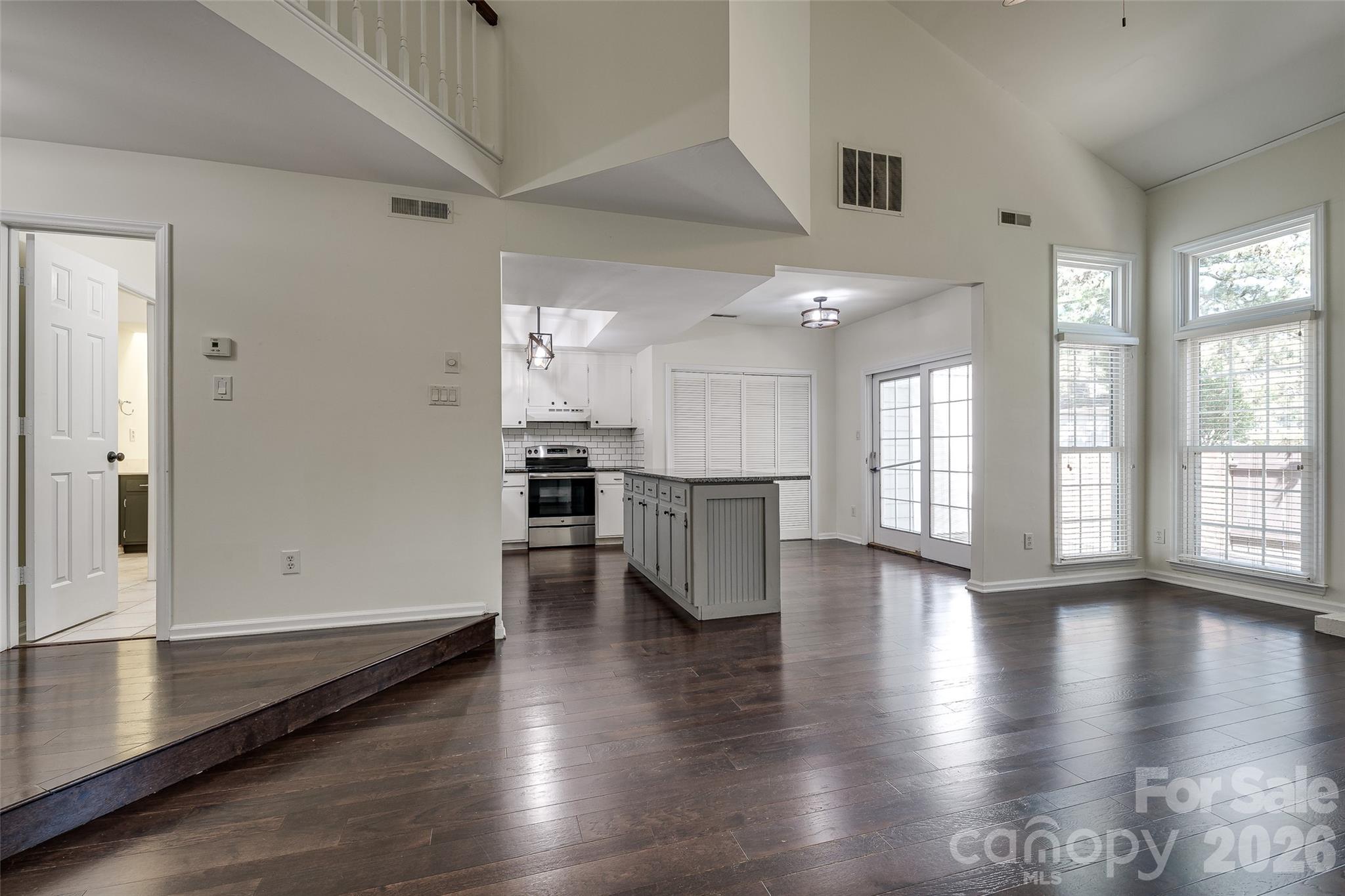 9235 N Vicksburg Park Court — Charlotte