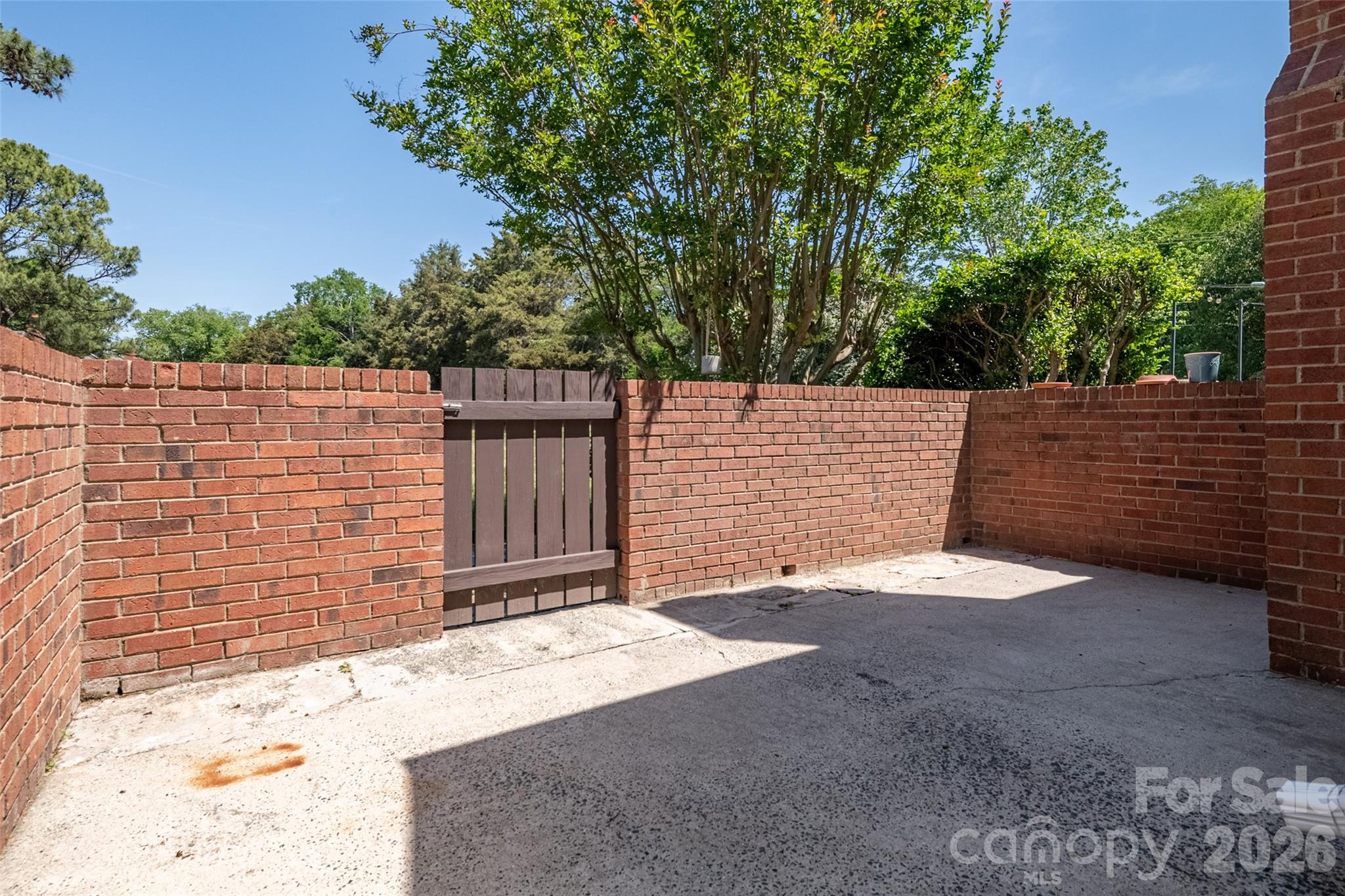 9235 N Vicksburg Park Court — Charlotte